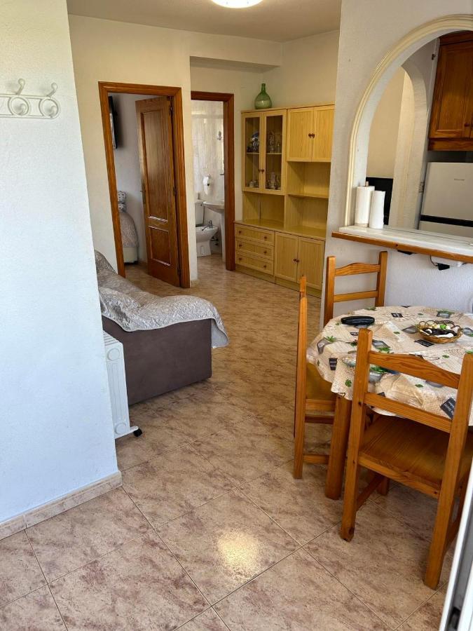 Apartament Mariha Torrevieja Exterior foto