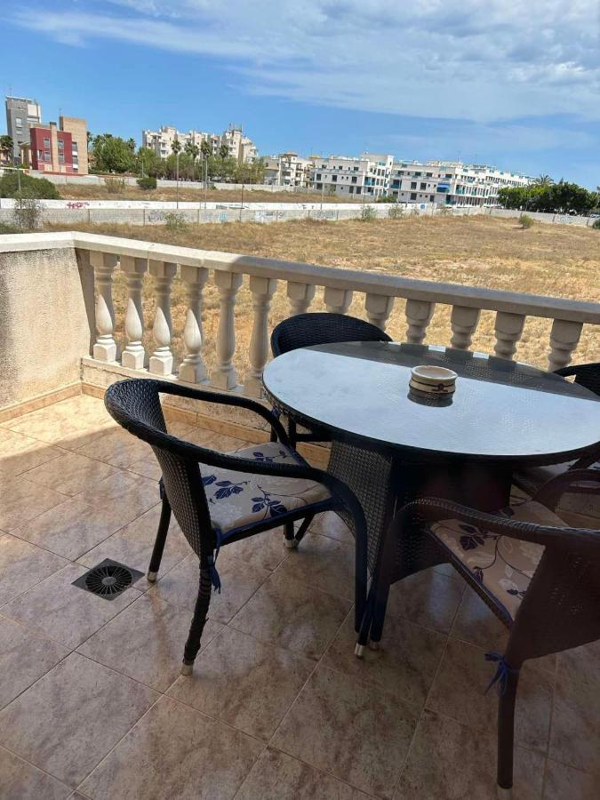 Apartament Mariha Torrevieja Exterior foto